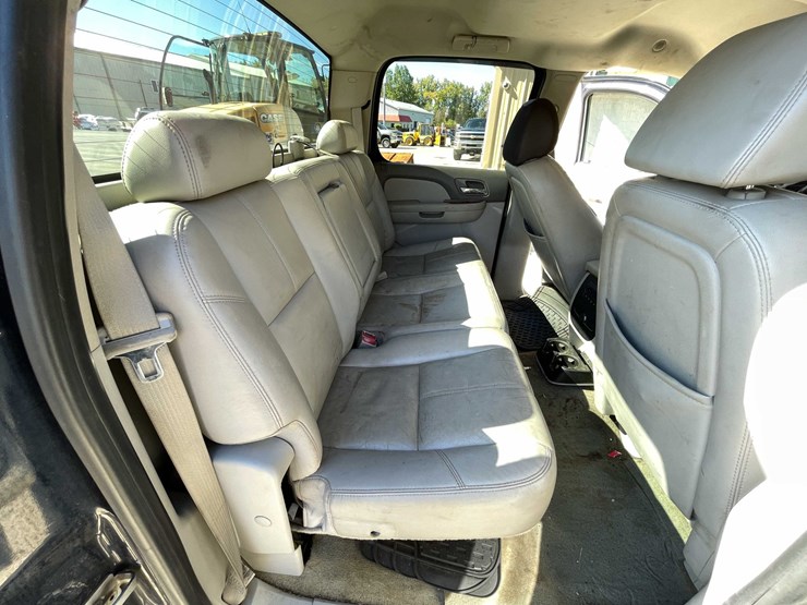 2007-chevrolet-2500-image-64