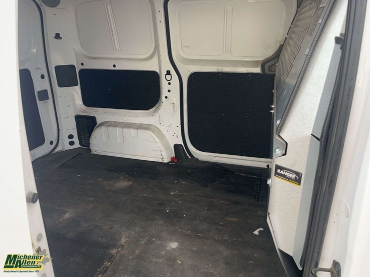 2021-nissan-nv200-image-15