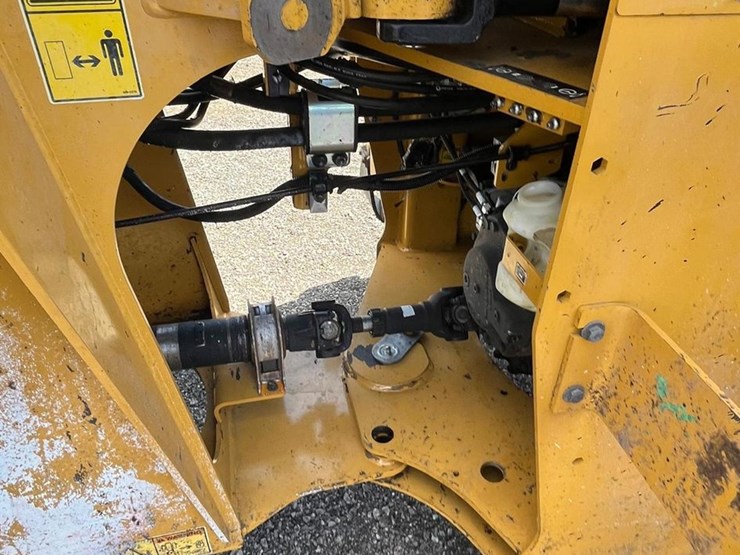 caterpillar-914m-image-11
