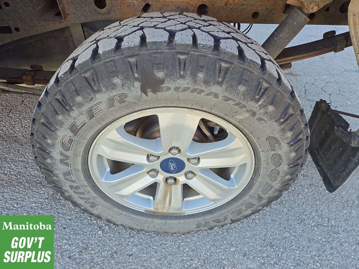 2017-ford-f150-image-14