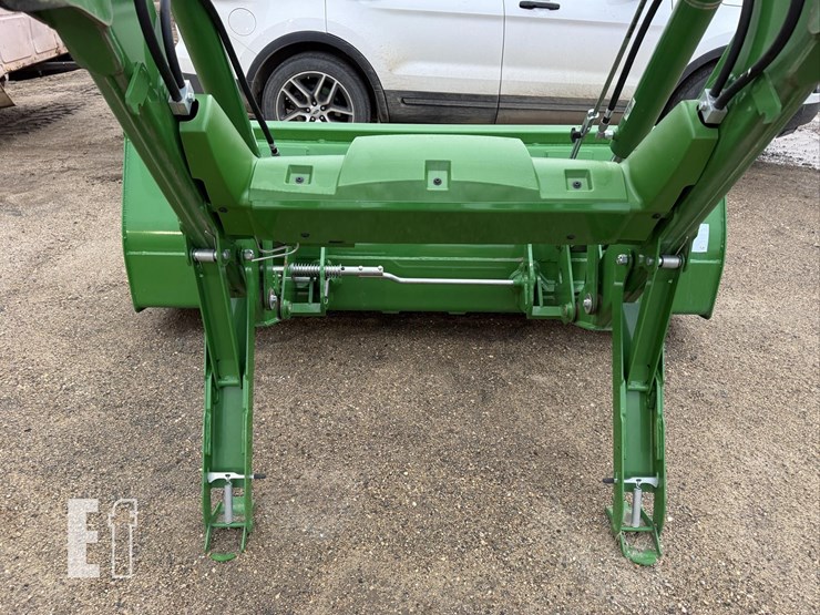 2023-john-deere-520m-image-21