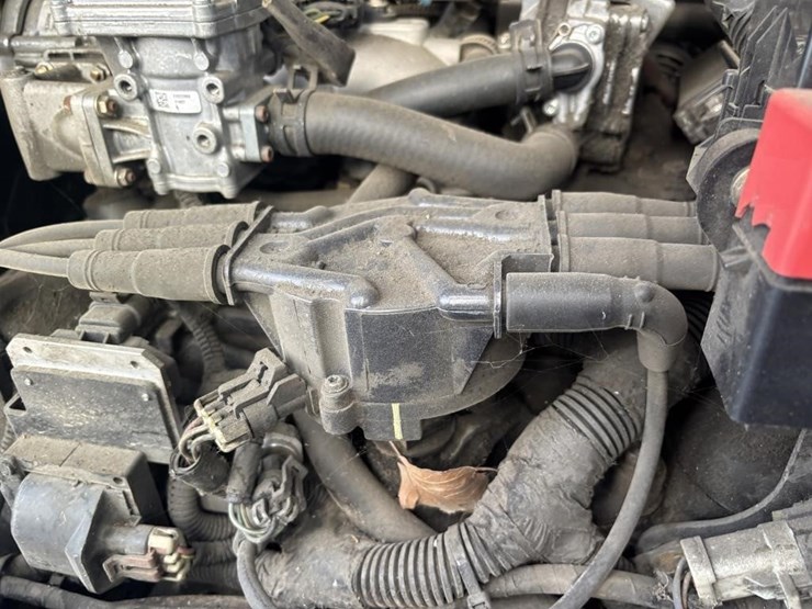2020-caterpillar-gc40k-image-33