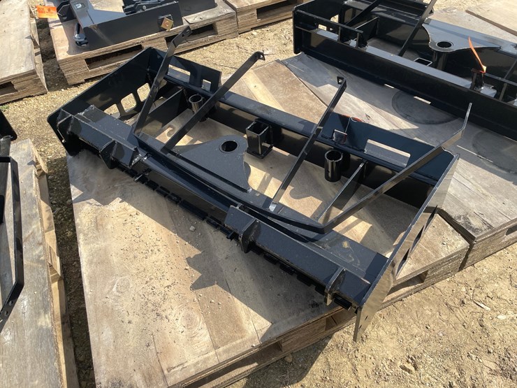 #2033-•-wolverine-skid-steer-pallet-fork-frame-attachment-image-2