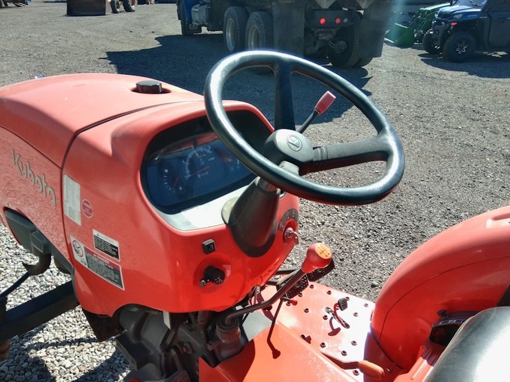 2020-kubota-l2501-image-10
