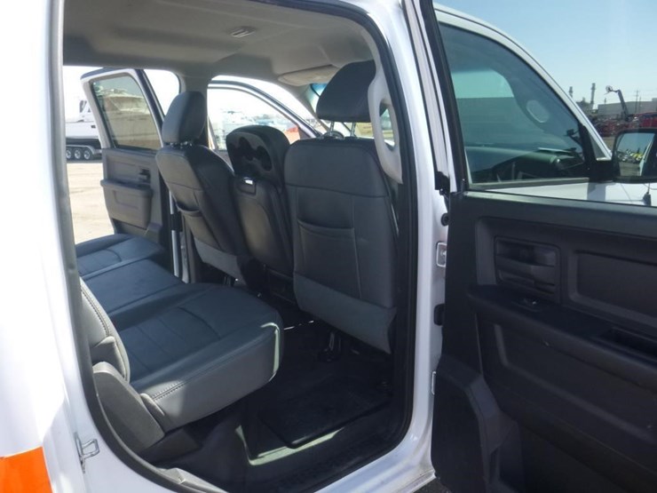 2014-dodge-1500-image-9