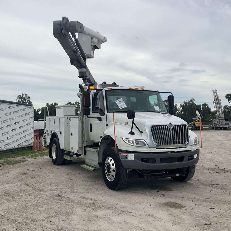 2015 INTERNATIONAL DURASTAR 4300