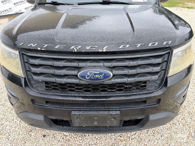 2017-ford-explorer-image-25