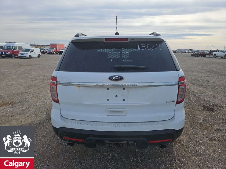 2015-ford-explorer-image-6