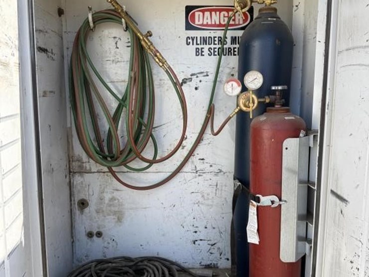 2016-freightliner-mechanics-truck-image-68