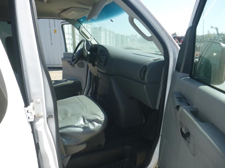 2007-ford-econoline-350-image-7