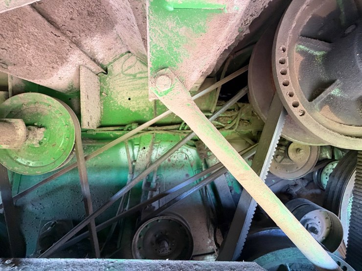1981-john-deere-7720-image-30