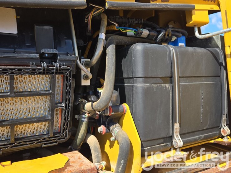 2021-caterpillar-d4-lgp-image-34