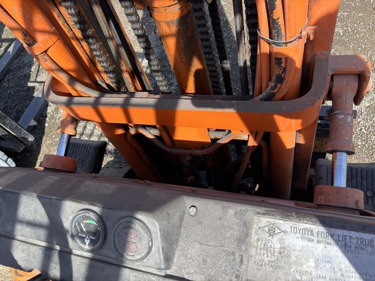 toyota-42-4fg025-forklift-image-11