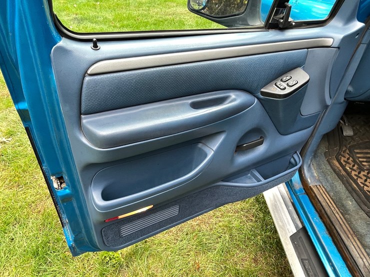 1995-ford-f150-xlt-image-58