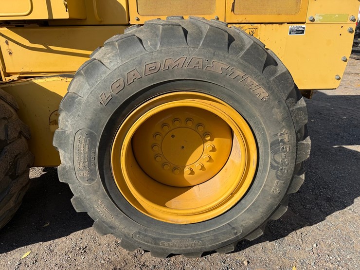 deere-672d-image-131