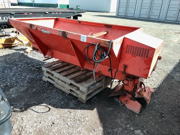 henderson-chief-4'x8'-salt-spreader-image-1