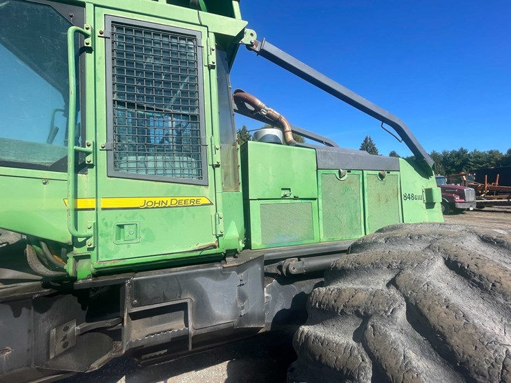 2000-john-deere-660-image-45