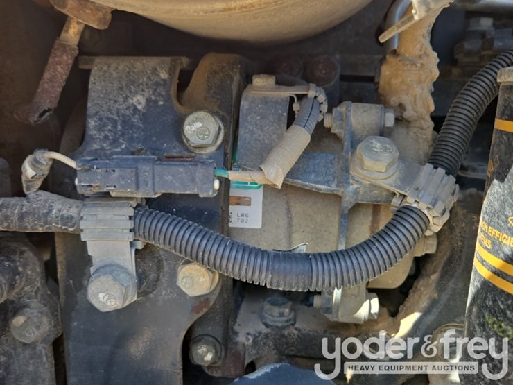 2020-komatsu-d39px-24-image-46