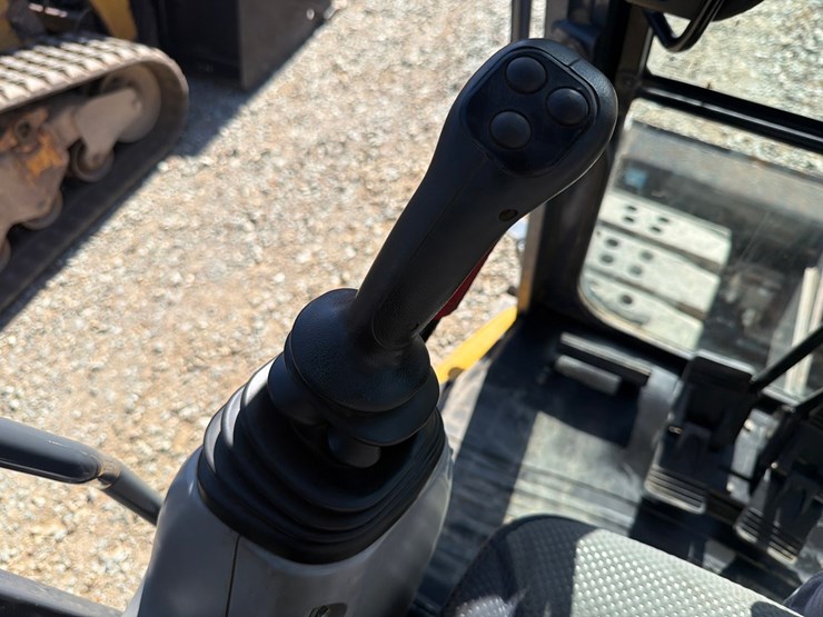 deere-85g-image-52