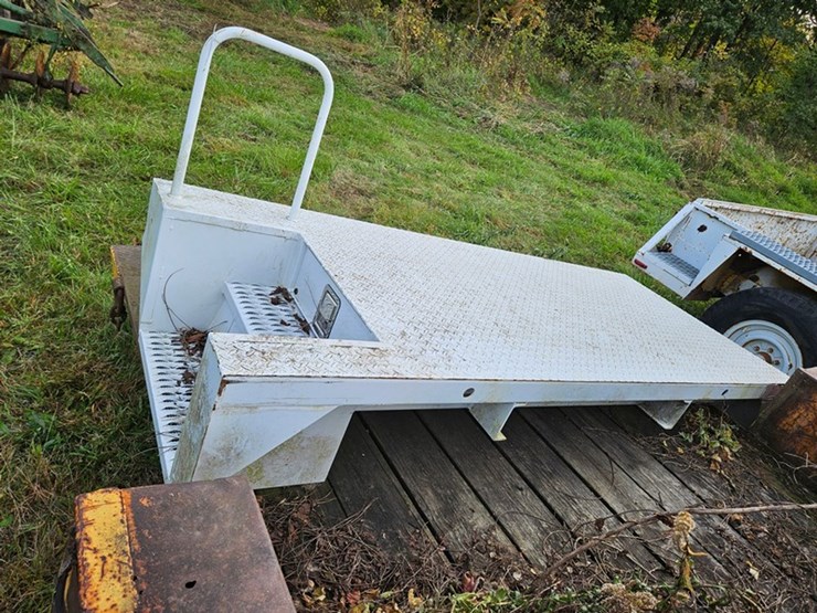 #2128-•-altec-truck-deck-image-6