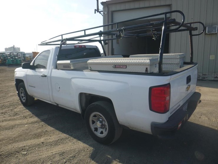 2018-chevrolet-1500-image-4