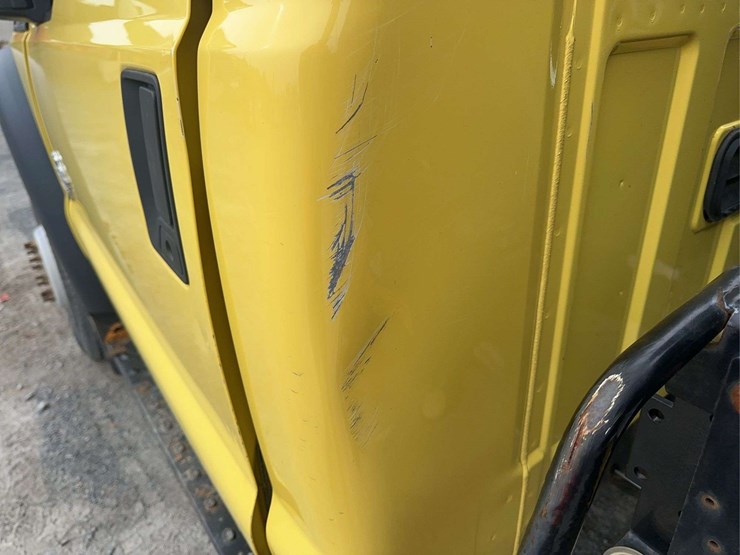 2014-ford-f550-image-21