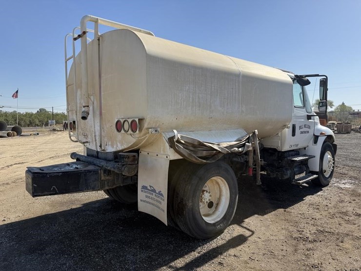 2012-international-4300-s/a-water-truck-image-3