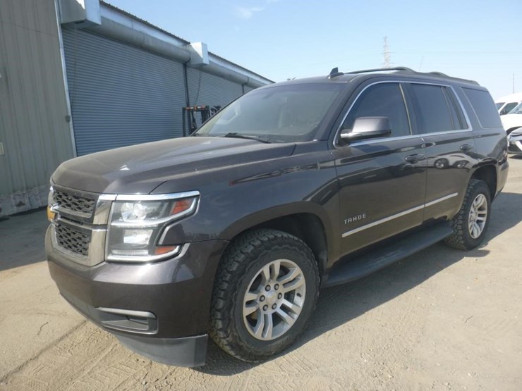 2018-chevrolet-tahoe-image-2