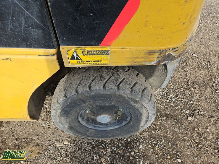 2017-caterpillar-gp25n-image-8