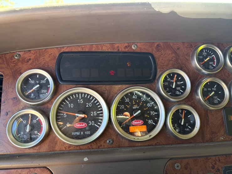 2007-peterbilt-387-image-24