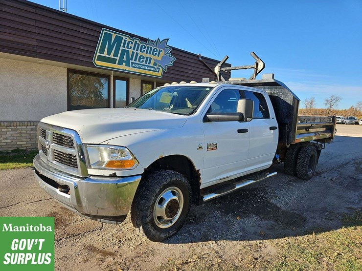2011-dodge-3500-image-1