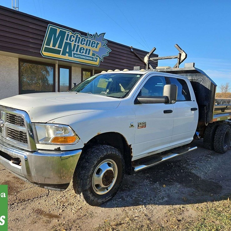 2011 DODGE 3500