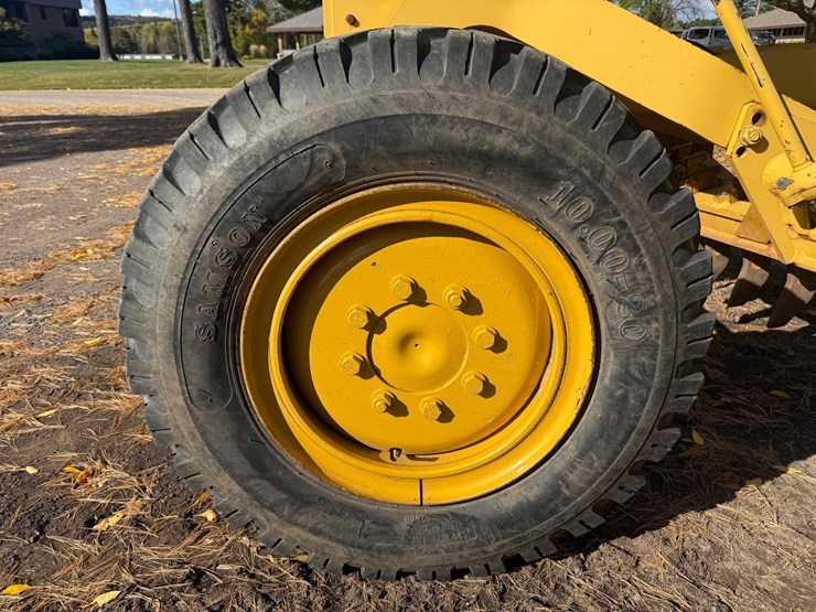 #3534-•-komatsu-gd305a-motor-grader-image-96
