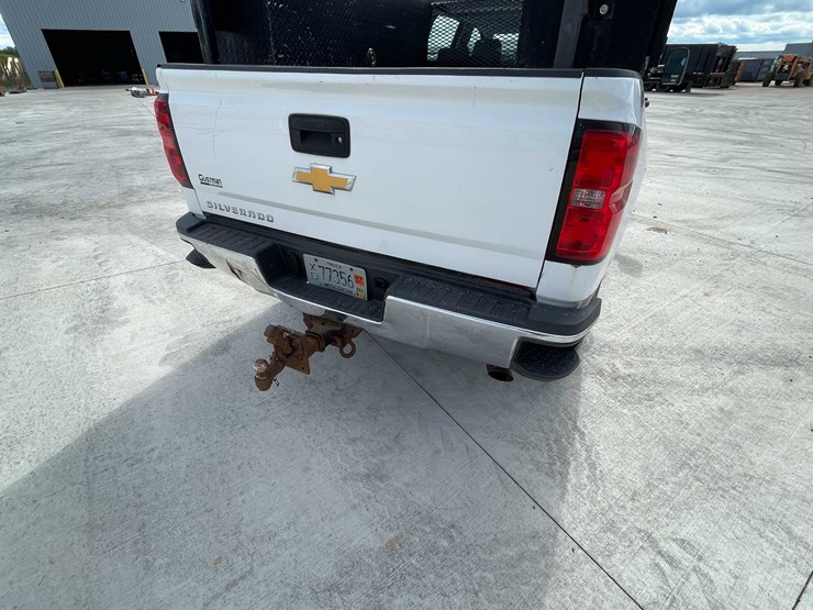 2016-chevrolet-2500-image-35