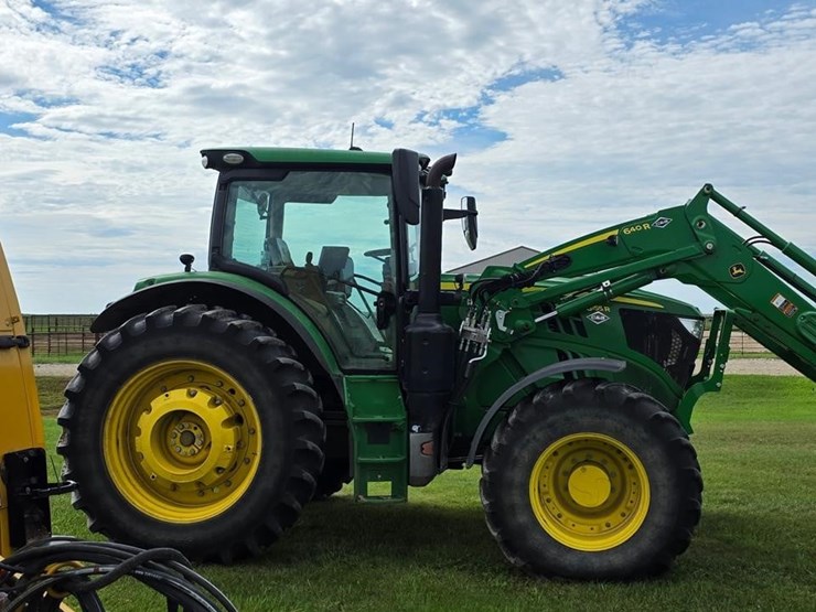 2021-john-deere-6155r-image-2