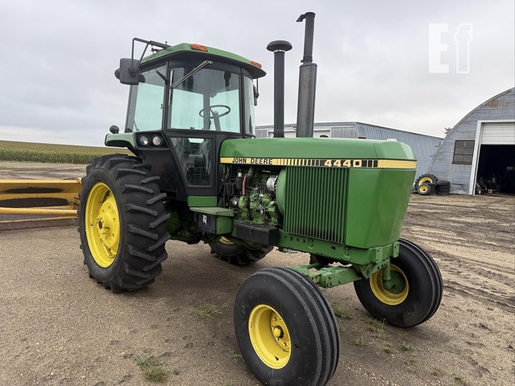 john-deere-4440-image-7