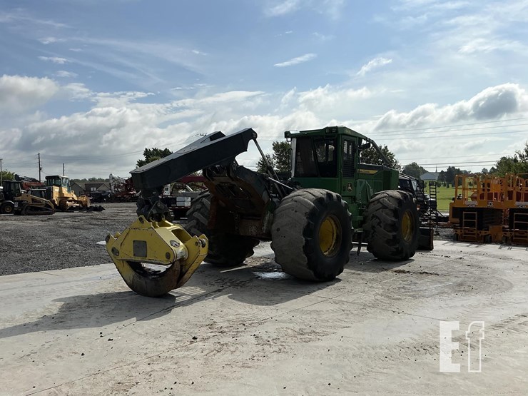 2023-deere-648l-ii-image-4