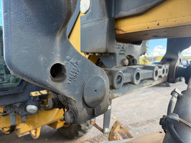 deere-672d-image-36