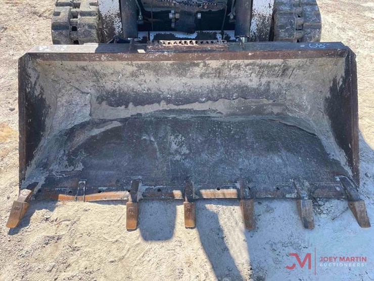 2017-bobcat-t630-image-11