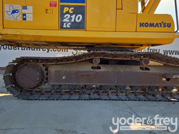 komatsu-pc210-image-16