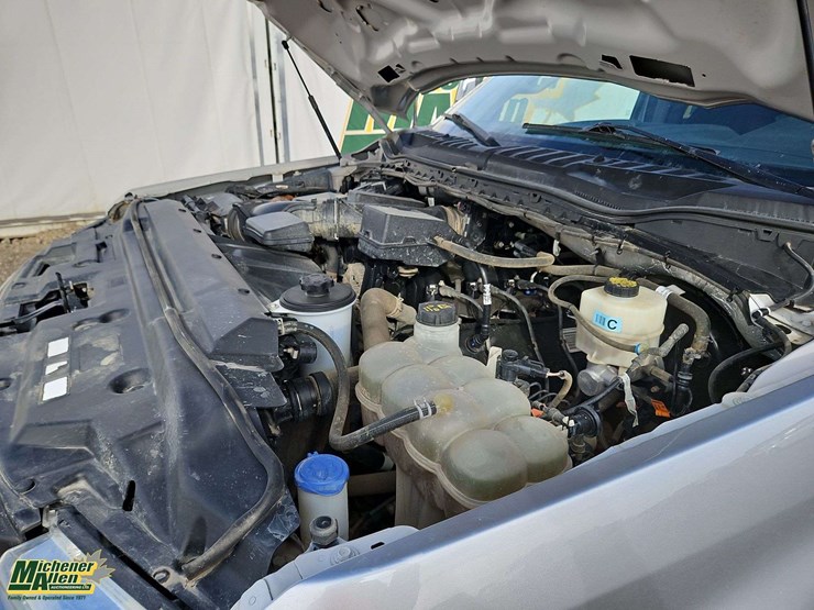 2022-ford-f250-image-34