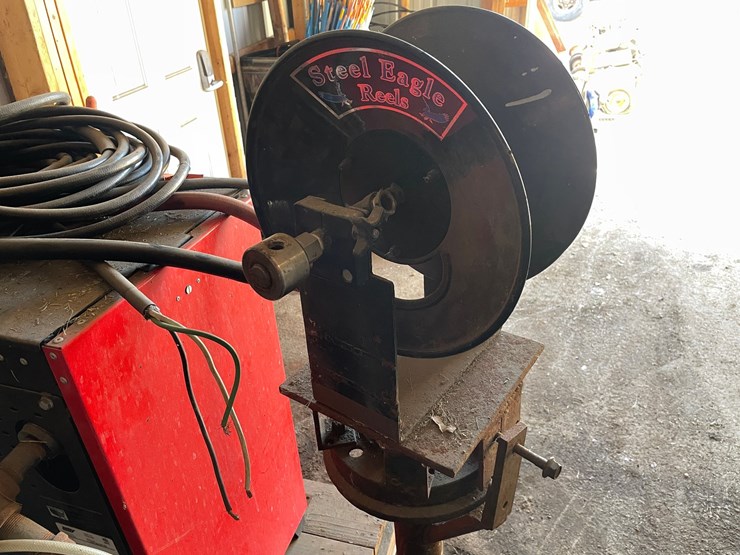 #1847-•-hotsy-cold-water-pressure-washer-and-hose-reel-image-14