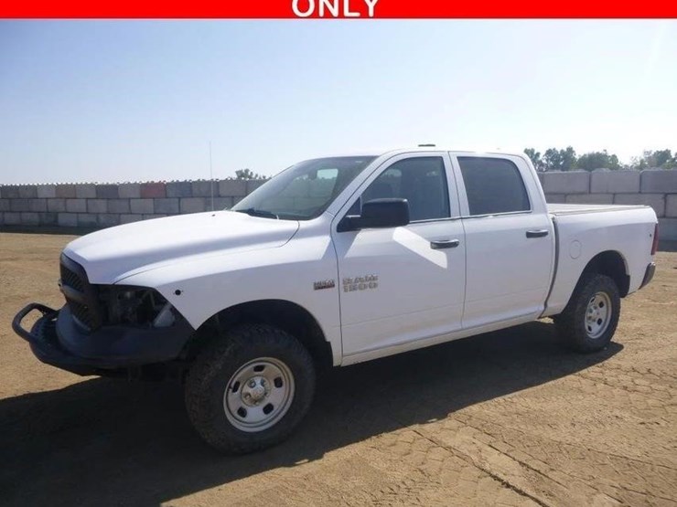 2016-dodge-1500-image-1