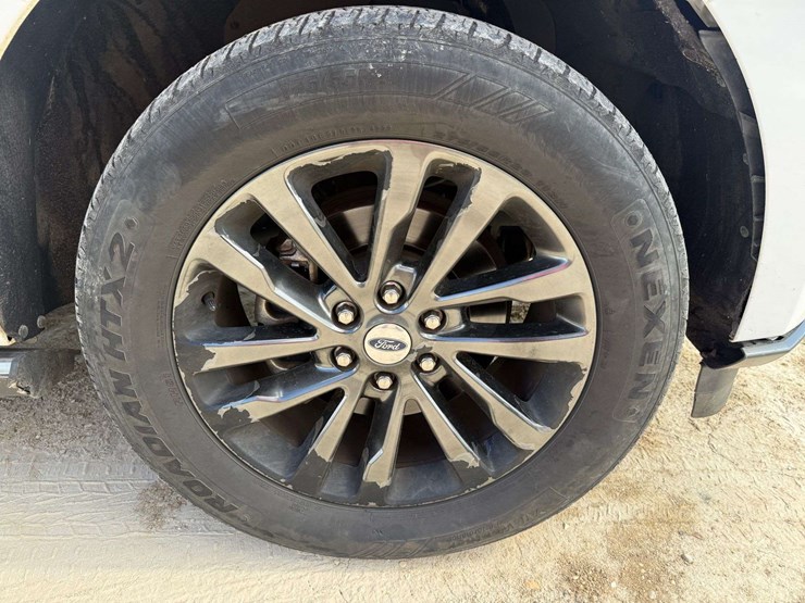 2020-ford-expedition-limited-image-45