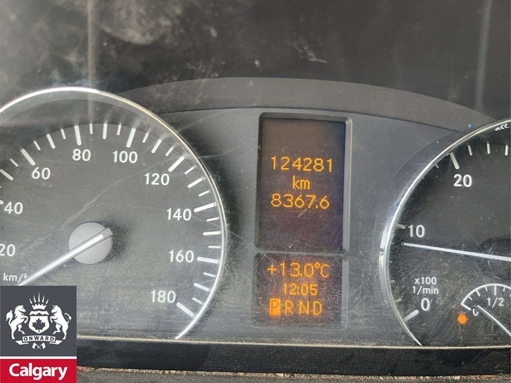 2016-mercedes-benz-sprinter-3500-image-30