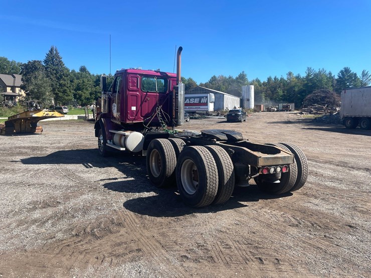 #117-•-2011-western-star-semi-tractor-(has-wi-title)-(forestville,-wi)-image-7