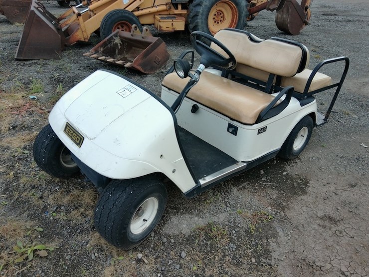 ez-go-golf-cart-image-1