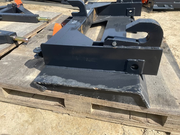 #2041-•-wolverine-skid-steer-quick-tach-rapid-hook-adapter-mount-image-7