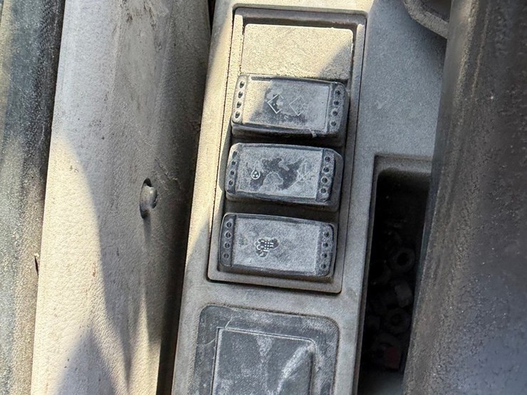 deere-210g-lc-image-44
