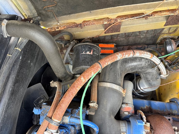 1989-ford-l8000-image-27